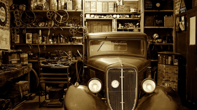 vitrine-MARIE-min_antique_auto_automobile_automotive_car_classic_equipment_fix-1169797